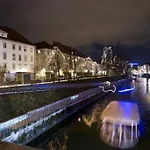 Zois