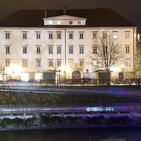 Zois Apartma