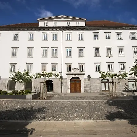 Zois Apartma